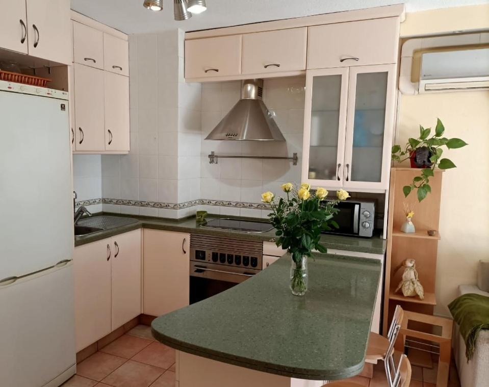Apartamento En La Mejor Zona De Santa Cruz Apartment Luaran gambar